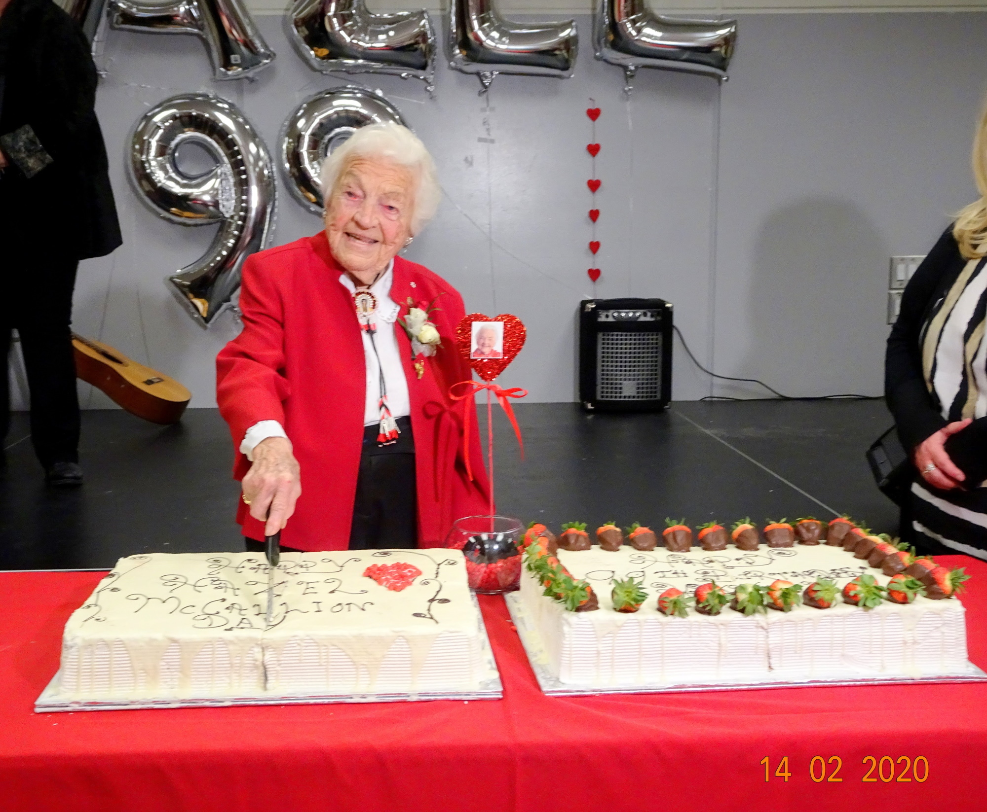 Hazel McCallion cuts Happy Hazel McCallion Day Cake 14 Feb 2020.jpg Photo by I Davenport